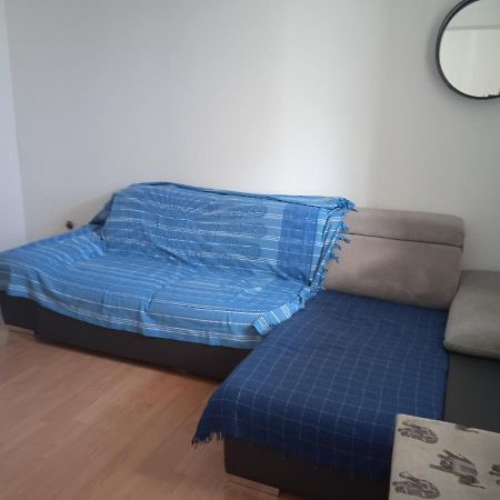 Logement Frontiere Du Luxembourg Nilvange Eksteriør billede